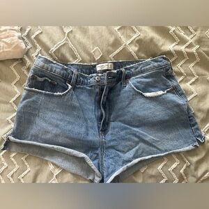 Abercrombie curve love mom short, size 33